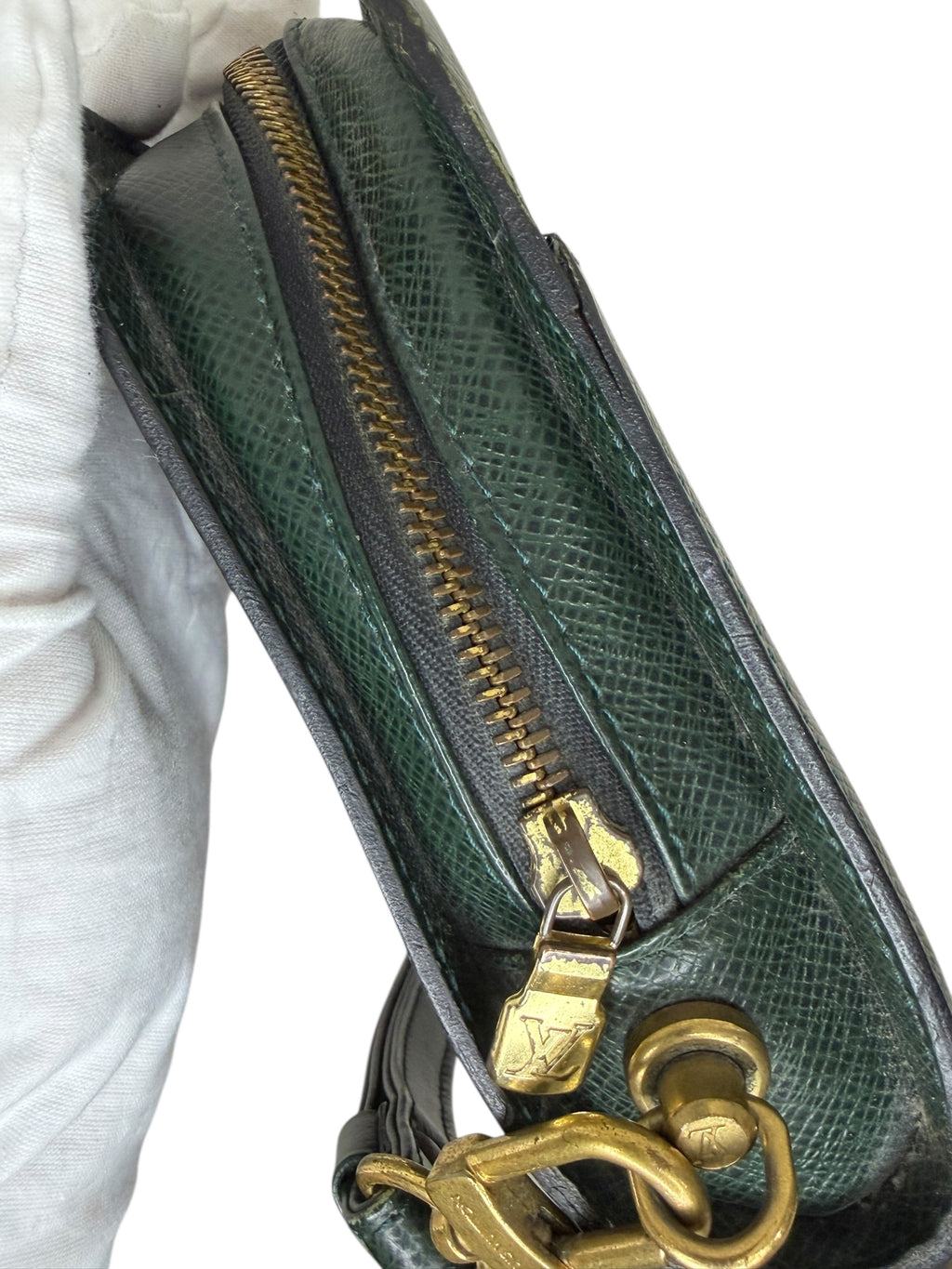 Louis Vuitton Taiga Baikal Clutch