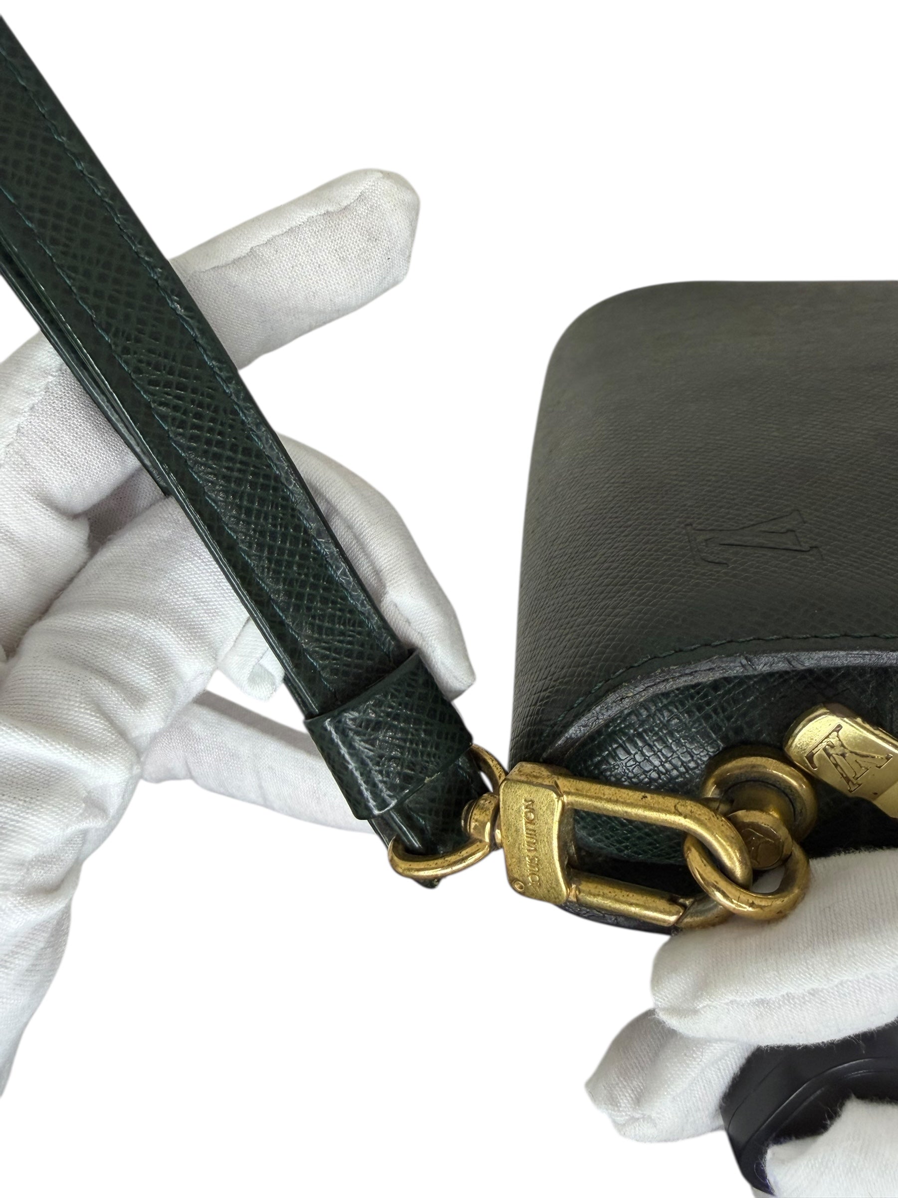 Louis Vuitton Taiga Baikal Clutch